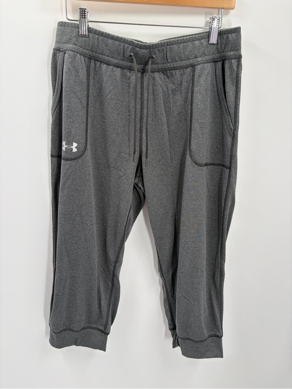 NWOT Under Armour‎ UA Tech Twist Capri Jogger Pants Gray L